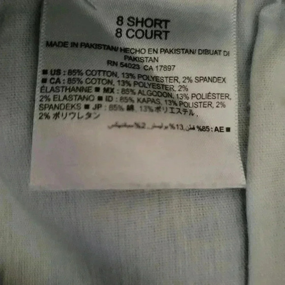 Old Navy Jeans 8 Short NWOT - Picture 3 of 4